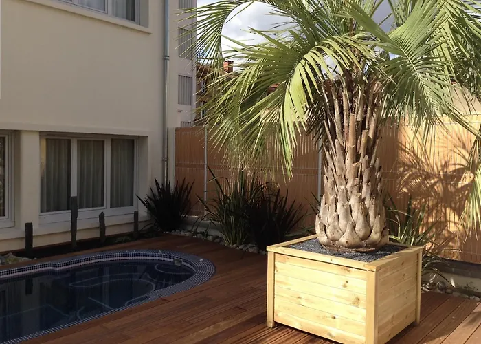 Privilège Saint Exupéry Appart hôtel 4*