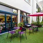 Apart-hotel Privilège Saint Exupéry 4*