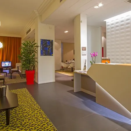 Hotel apartamentowy Privilege Saint Exupery 4*
