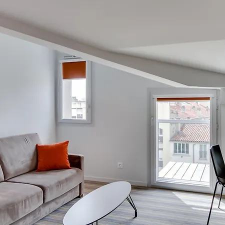 Apart-hotel Privilège Saint Exupéry 4*