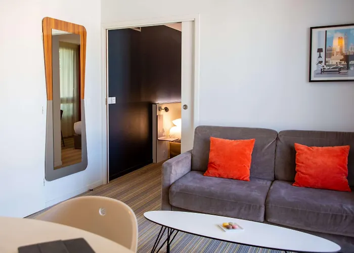 Privilege Saint Exupery Apart Otel 4*